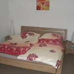 Zimmervermietung Auch Fuer Monteure Гостевой дом Айзенхюттенштадт