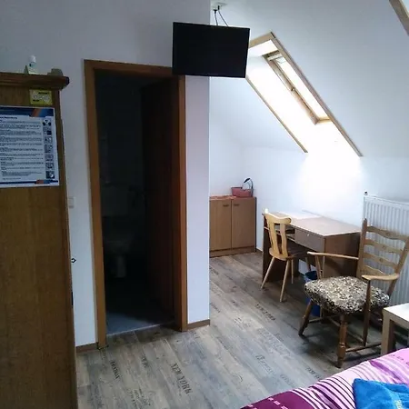 بيت ضيافة Zimmervermietung Auch Fuer Monteure 3*
