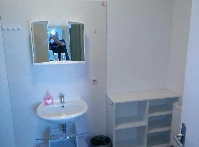 Zimmervermietung Auch Fuer Monteure Guest house 3*