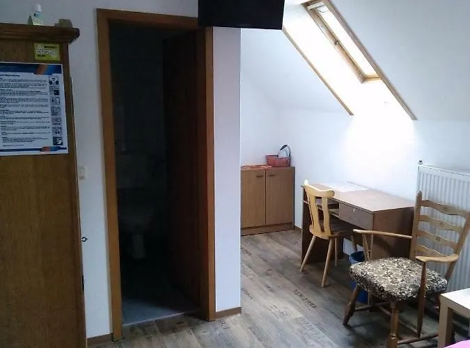 Guest house Zimmervermietung Auch Fuer Monteure 3*